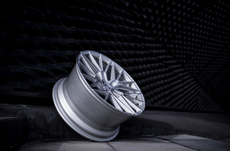 Japan Racing JR38 18" Volkwagen Audi Fit